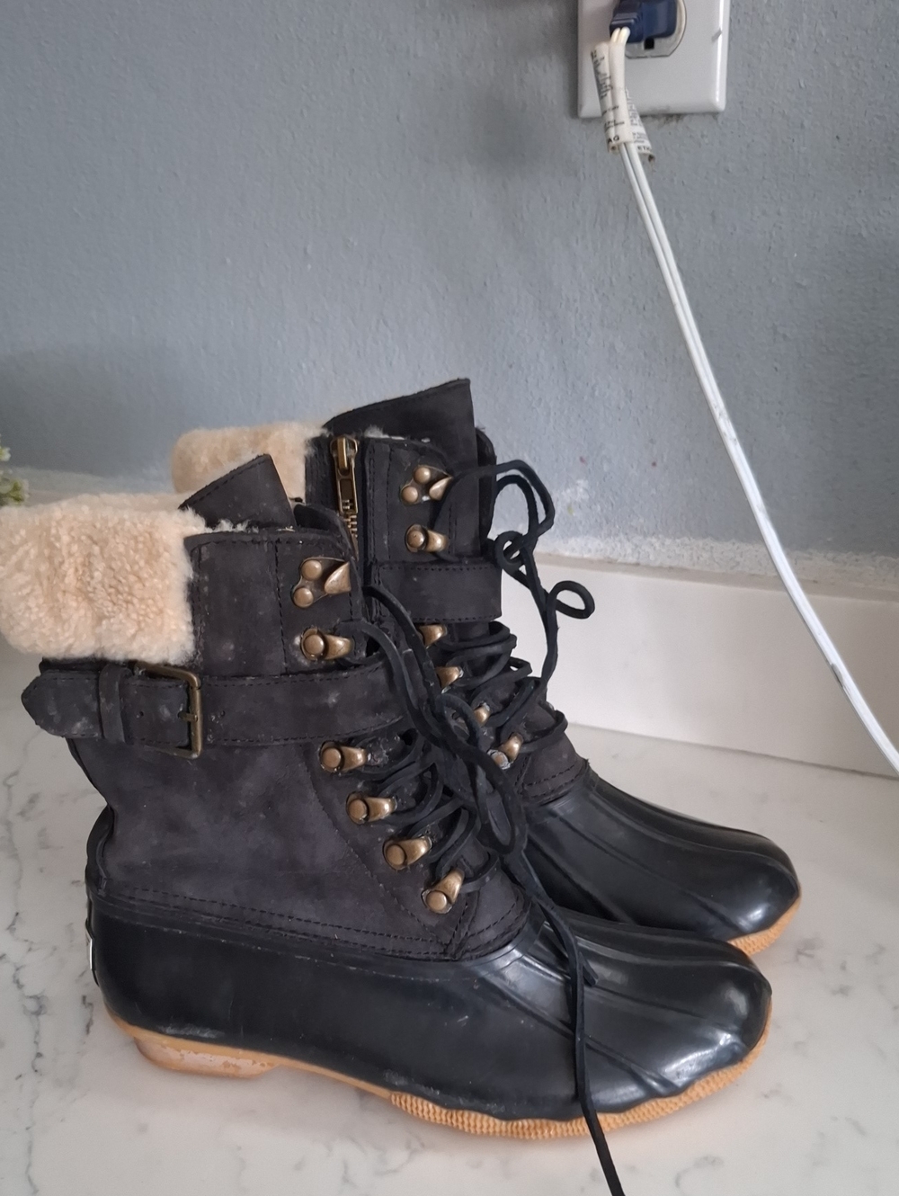 Sperry Black Faux-Shearling Lace-Up Winter Boots